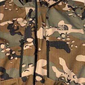 Puffy north face jacket vest camp L